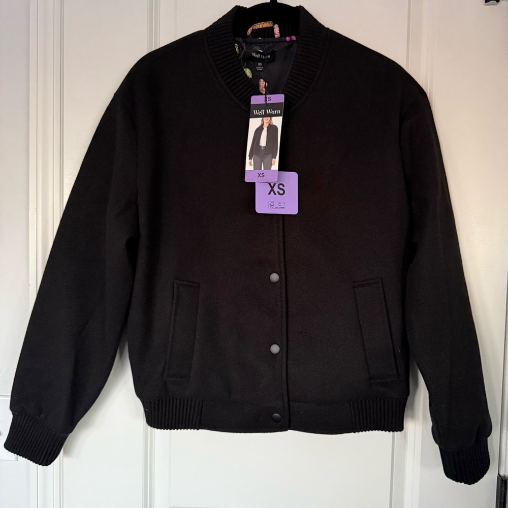 Well Worn Women’s Black Bomber Jacket NWT size XS